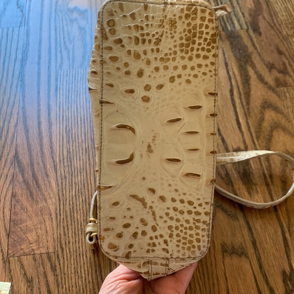 Brahmin medium size tan and brown adjustable crossbody purse - Picture 8 of 13